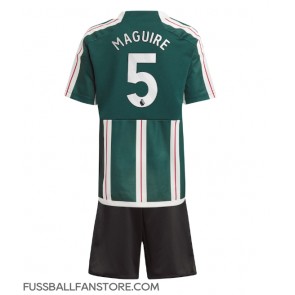 Manchester United Harry Maguire #5 Replik Auswärtstrikot Kinder 2023-24 Kurzarm (+ Kurze Hosen)